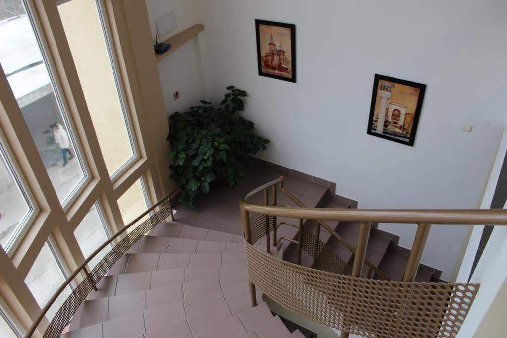 Pension Yellow Timisoara Exterior foto
