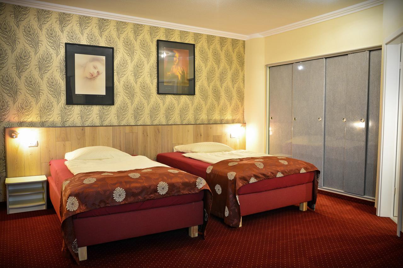 Pension Yellow Timisoara Exterior foto