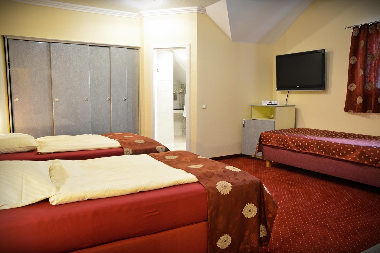 Pension Yellow Timisoara Exterior foto