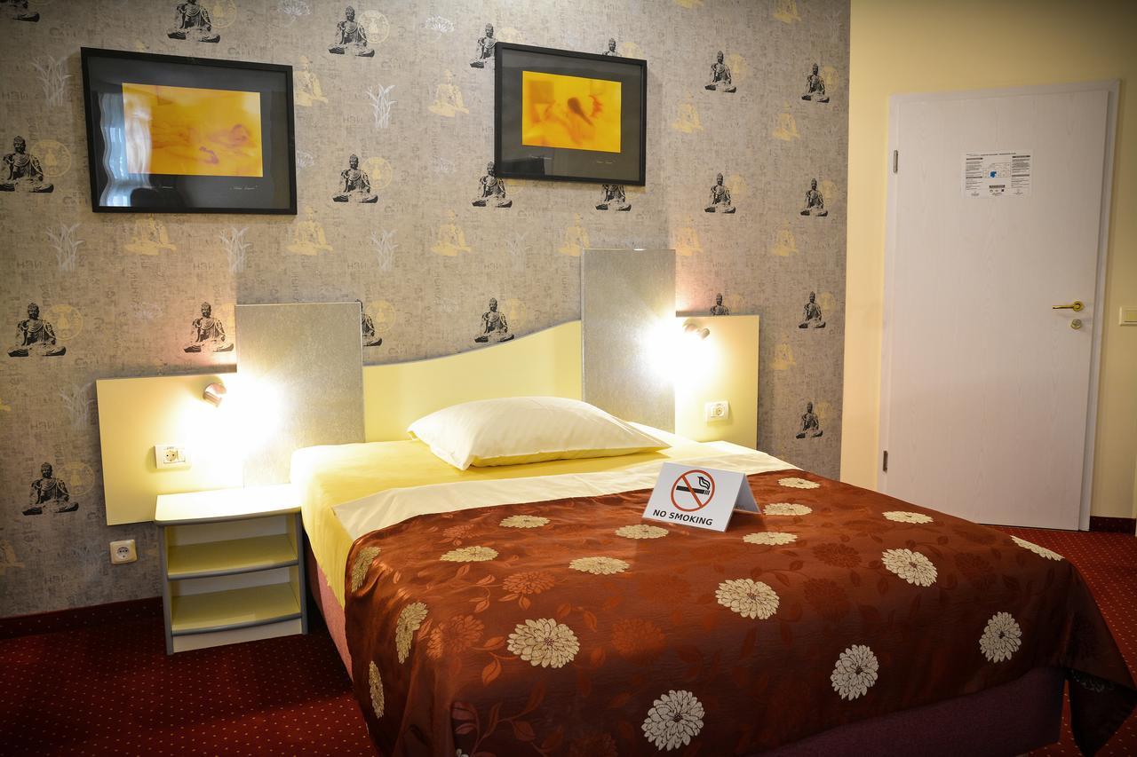 Pension Yellow Timisoara Exterior foto