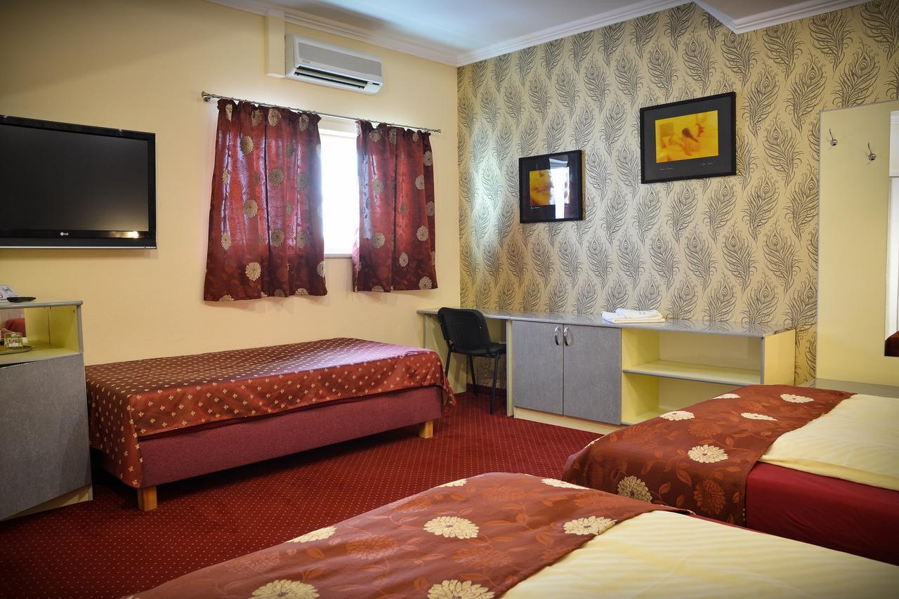 Pension Yellow Timisoara Exterior foto
